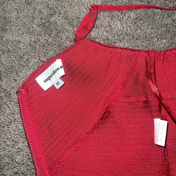 Superdown Katia Bustier Crop Top in red - Picture 4 of 4